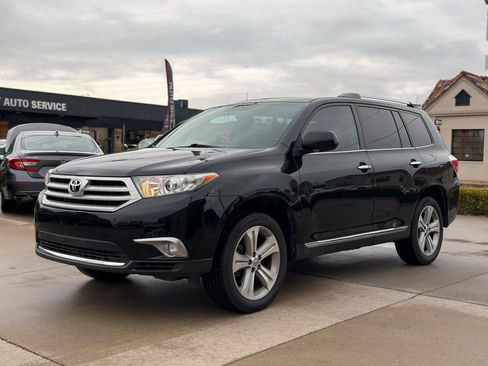 Used 2012 Toyota Highlander Limited FWD image 3