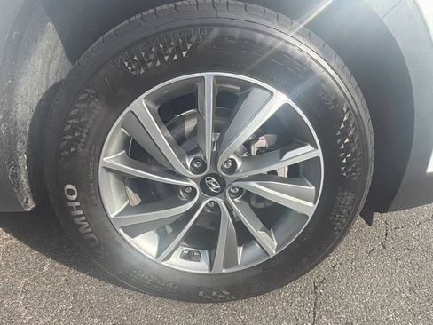 Used 2019 Hyundai Santa Fe AWD image 45