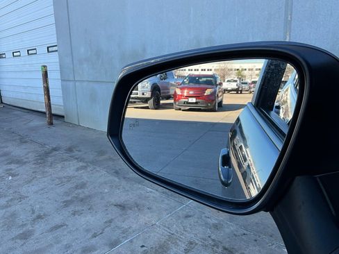 Used 2025 Toyota RAV4 XLE image 19