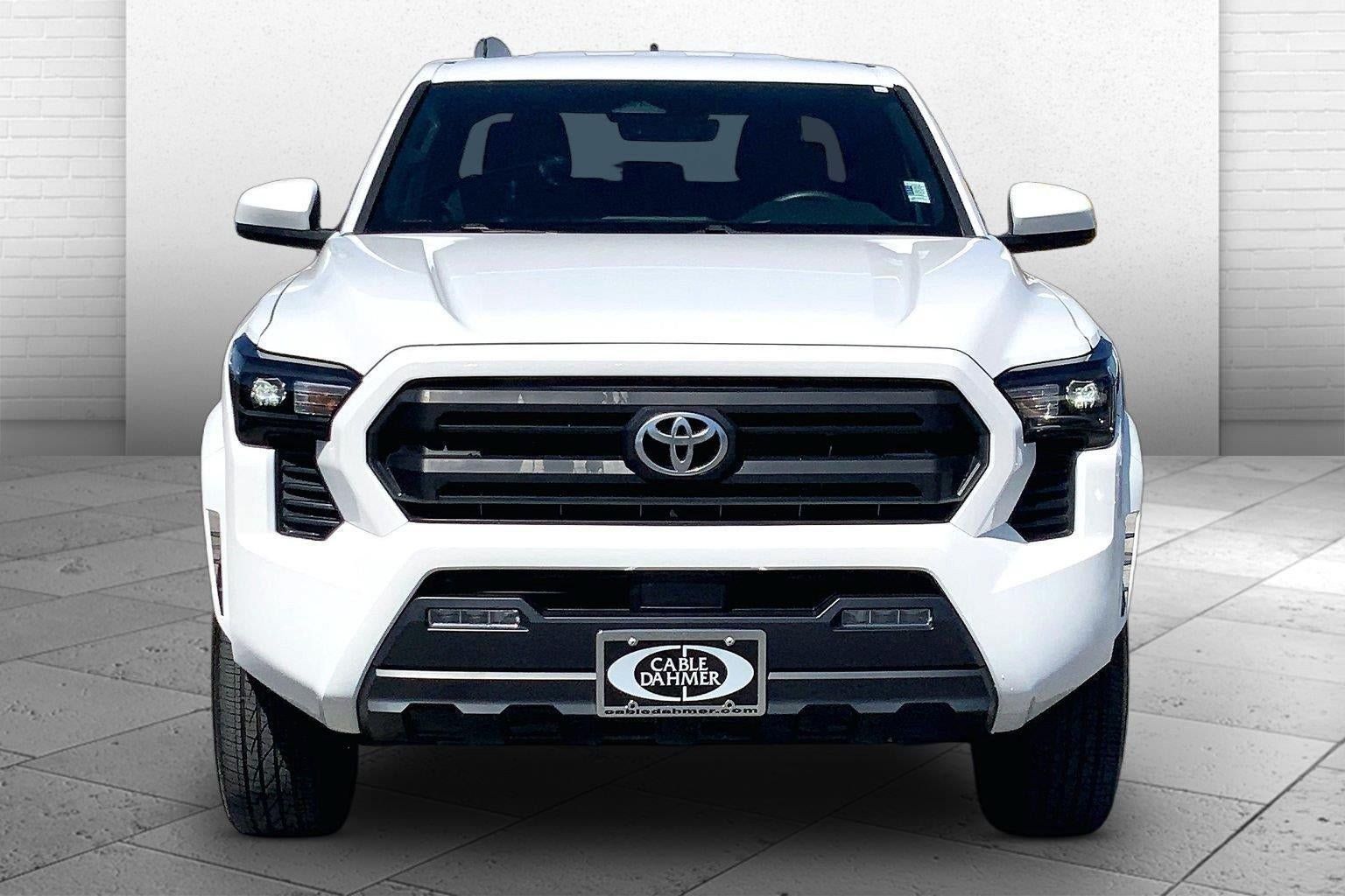 Used 2024 Toyota Tacoma SR5 RWD image 2