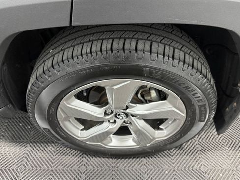Used 2020 Toyota RAV4 Limited AWD/4WD image 53