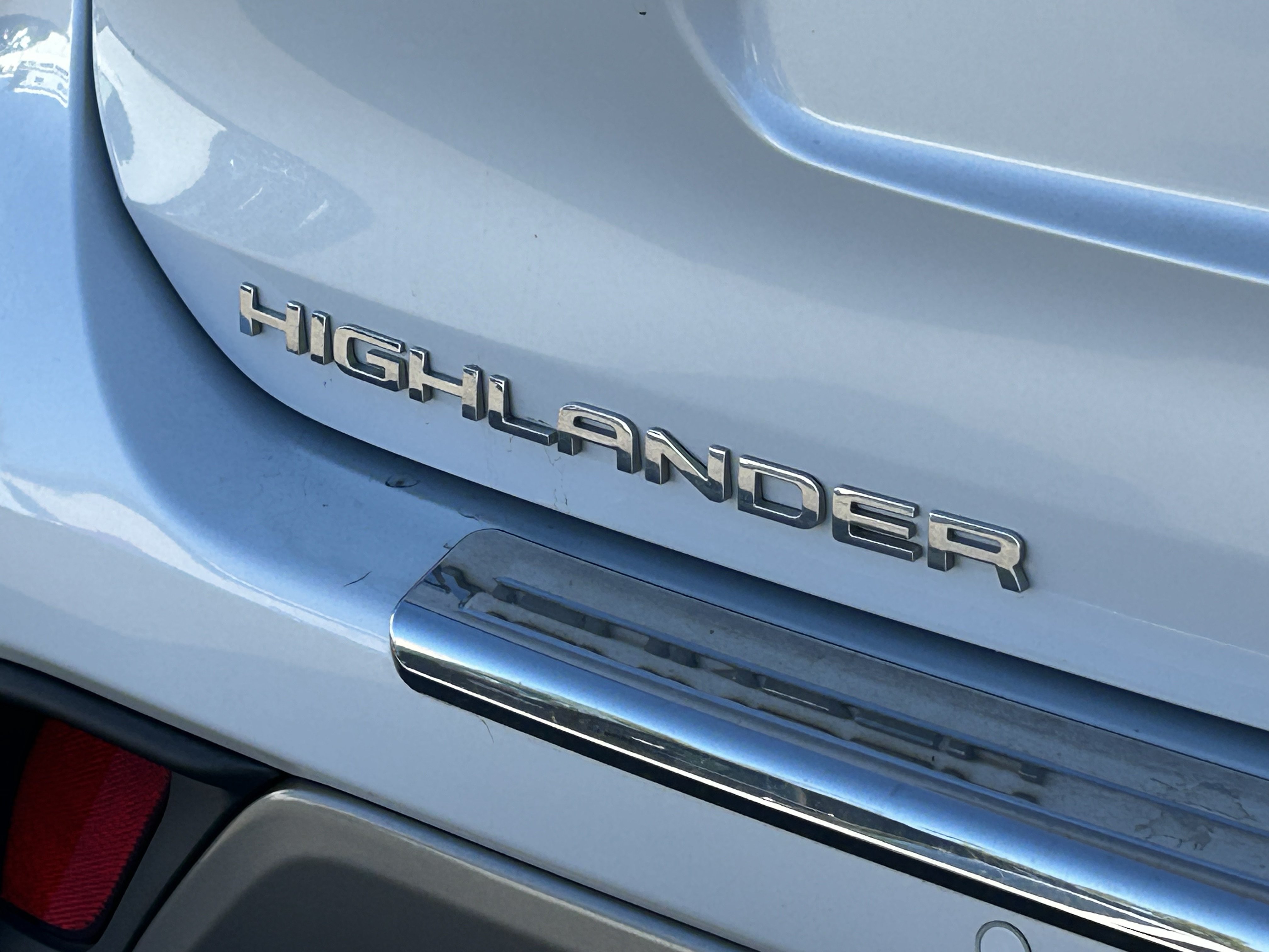 Used 2023 Toyota Highlander Platinum FWD image 4