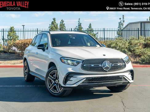 Used 2025 Mercedes-Benz GLC 300 4MATIC image 1