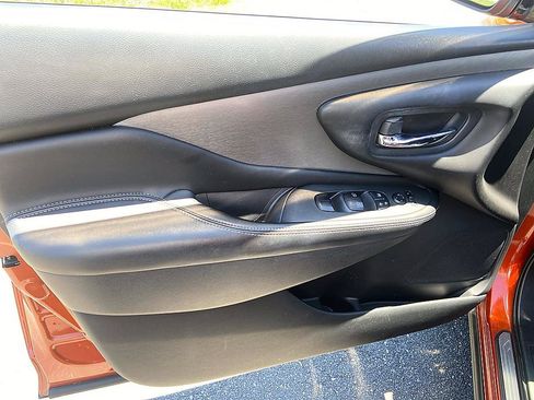 Used 2021 Nissan Murano SV FWD image 9