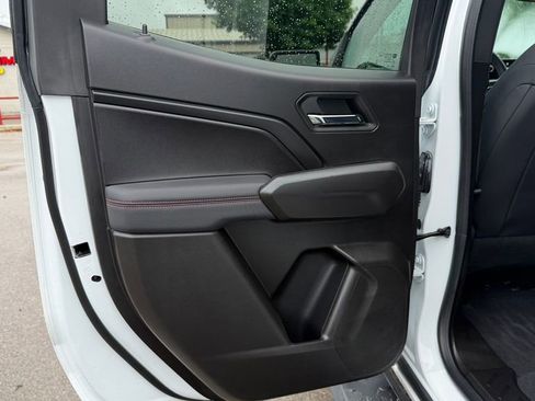 Used 2024 Chevrolet Colorado Z71 w/ Z71 Convenience Package 2 image 31