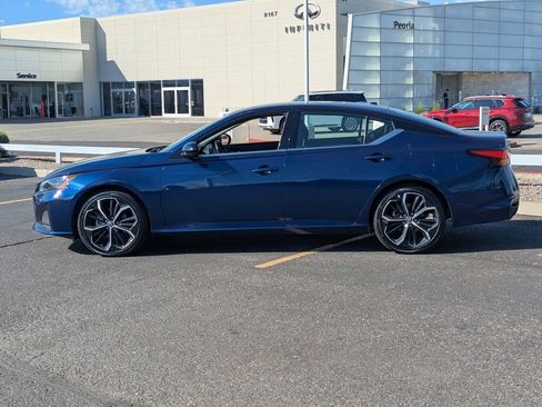 Certified 2023 Nissan Altima 2.5 SR image 3