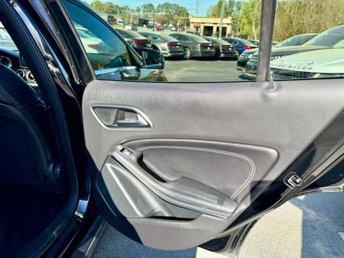Used 2016 Mercedes-Benz GLA 250 4MATIC image 32