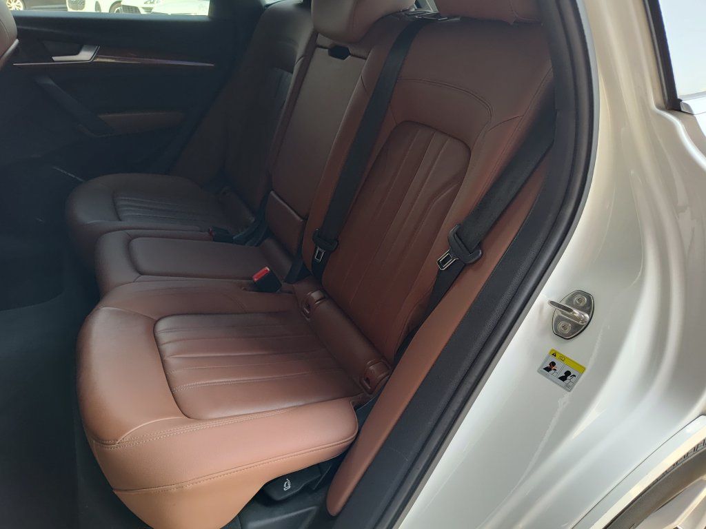 Used 2022 Audi Q5 2.0T Premium w/ Convenience Package AWD/4WD image 34