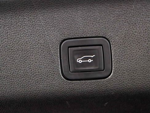 Used 2024 GMC Yukon XL AT4 w/ Technology Package image 35