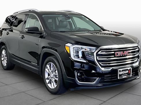 Used 2024 GMC Terrain SLT image 3