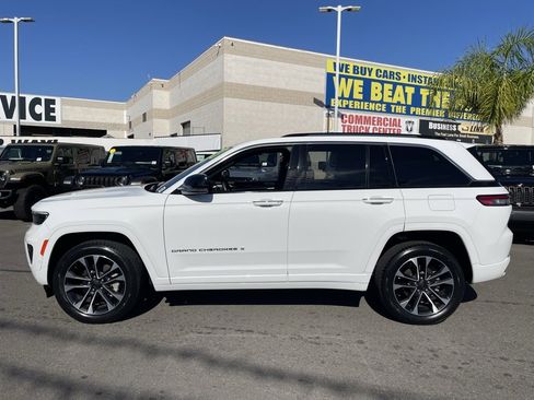 Certified 2023 Jeep Grand Cherokee Overland image 4
