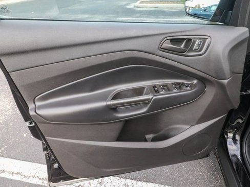 Used 2019 Ford Escape S image 13