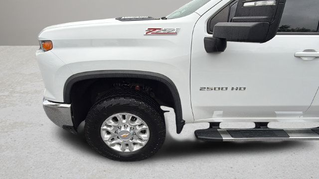 Used 2024 Chevrolet Silverado 2500 LT AWD/4WD image 36