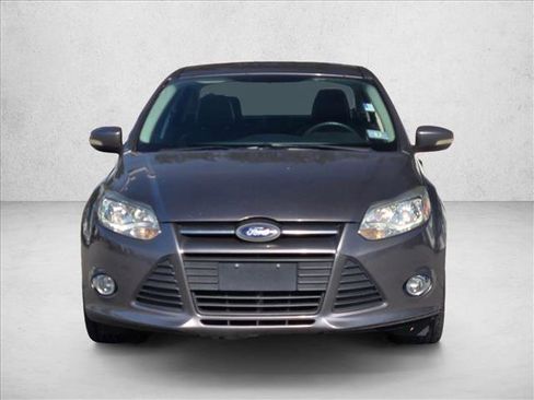 Used 2014 Ford Focus SE w/ Equipment Group 201A image 2