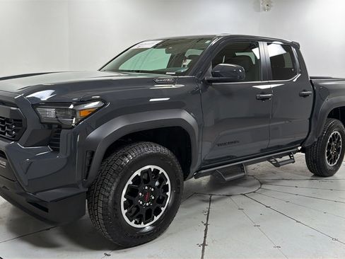 Certified 2025 Toyota Tacoma TRD Off-Road image 1