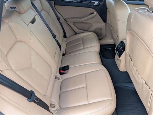 Used 2018 Porsche Macan Sport Edition image 60