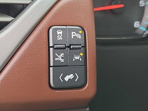 Used 2016 Chevrolet Tahoe LTZ image 23