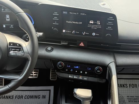 Used 2025 Hyundai Elantra Sport w/ Cargo Package image 11