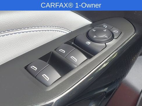 Used 2025 Chevrolet Trax LT FWD image 9
