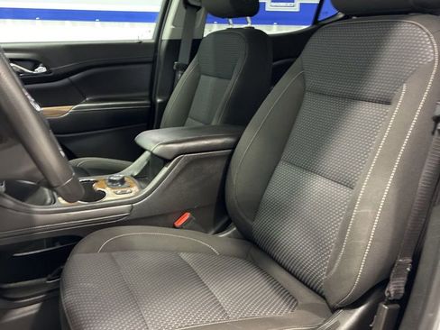 Used 2021 GMC Acadia SLE w/ Driver Convenience Package image 14