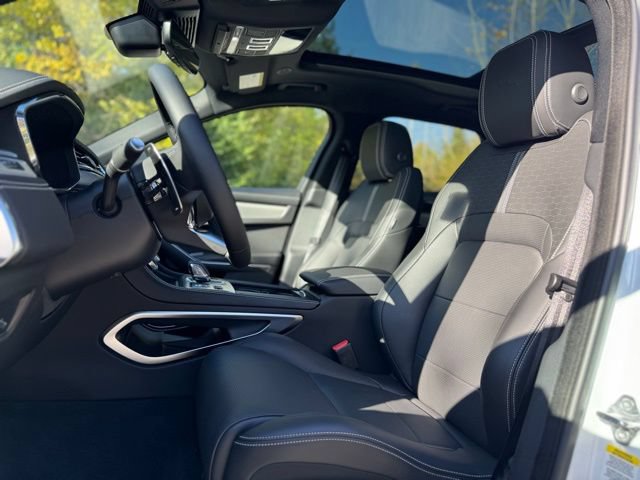 New 2026 Jaguar F-PACE R-Dynamic S AWD/4WD image 13