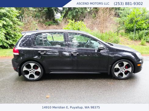 Used 2011 Volkswagen Golf 4-Door FWD image 6