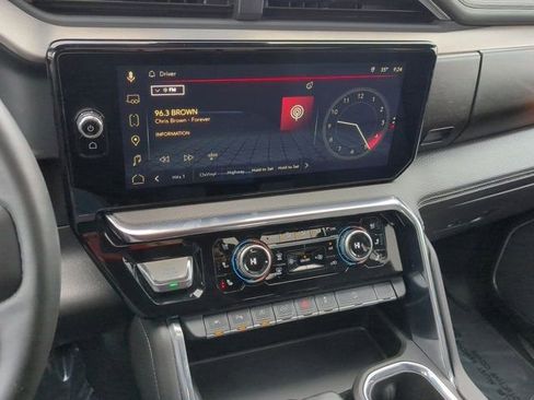 Used 2025 GMC Sierra 1500 Denali w/ Denali Reserve Package image 8