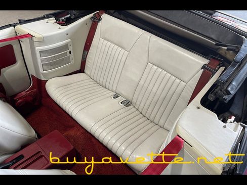Used 1990 Ford Mustang GT RWD image 25