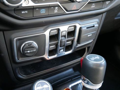 Used 2023 Jeep Wrangler Unlimited Sahara image 20