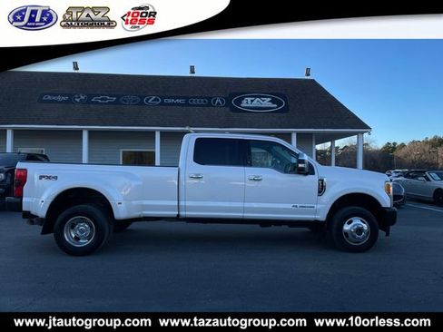 Used 2017 Ford F350 Platinum w/ Platinum Ultimate Package AWD/4WD image 5