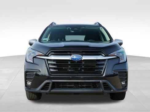 Used 2023 Subaru Ascent Limited w/ Technology Package image 2
