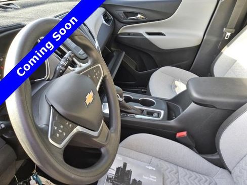 Used 2022 Chevrolet Equinox LS w/ LS Convenience Package FWD image 12
