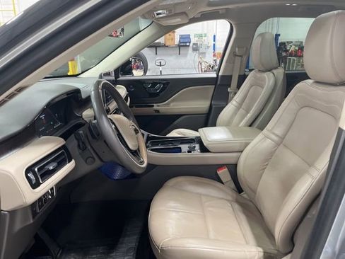 Certified 2023 Lincoln Aviator Reserve w/ Elements Package Plus AWD/4WD image 13