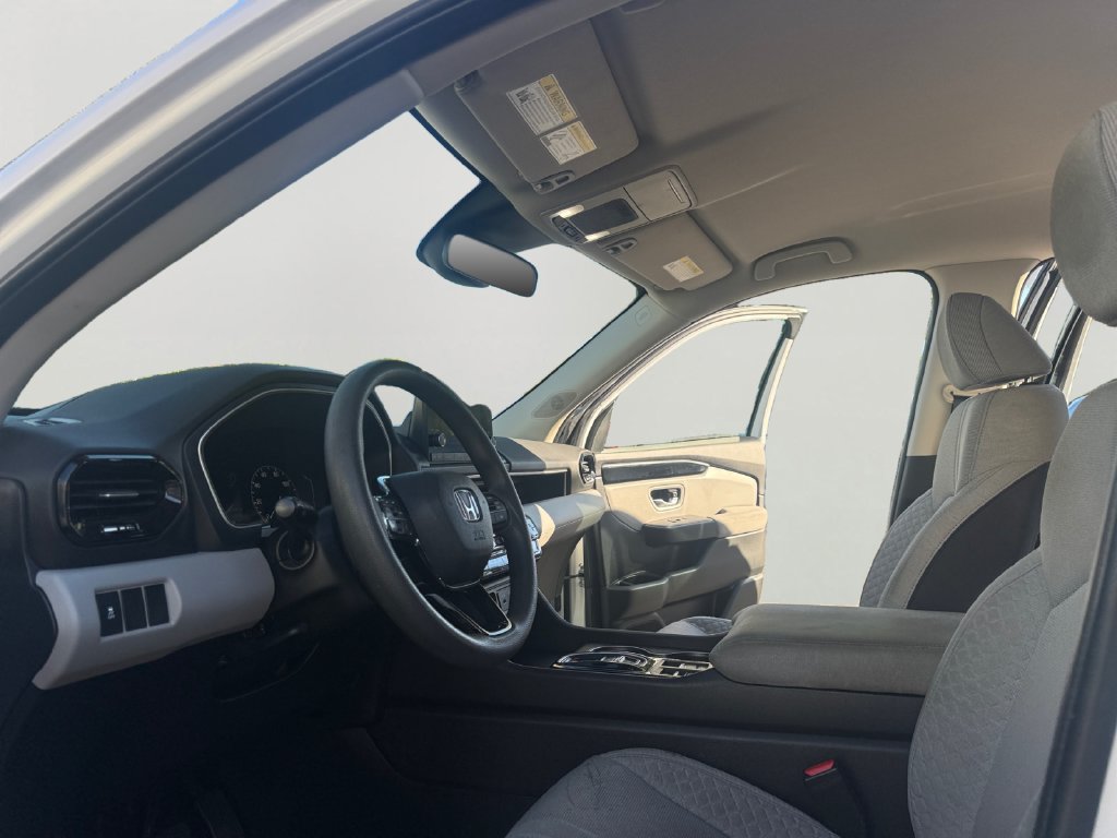 Used 2023 Honda Pilot LX image 9
