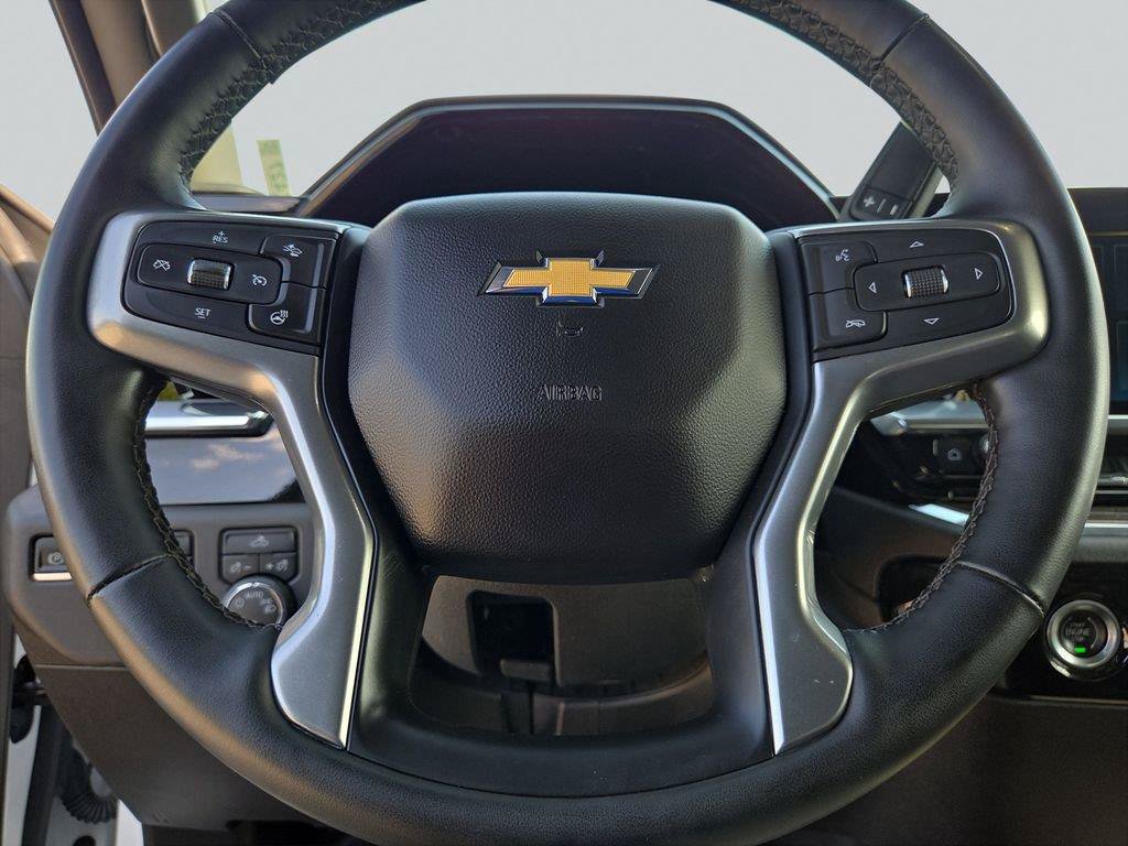 Used 2023 Chevrolet Silverado 1500 LT AWD/4WD image 11