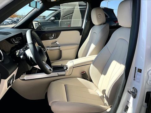 Used 2026 Mercedes-Benz GLB 250 image 17