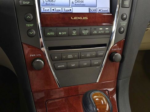 Used 2011 Lexus ES 350 FWD image 23