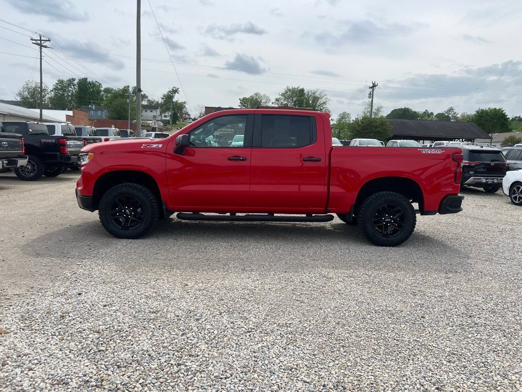 Used 2024 Chevrolet Silverado 1500 LT Trail Boss w/ Convenience Package II AWD/4WD image 5
