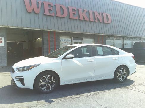 Used 2019 Kia Forte LXS FWD image 3