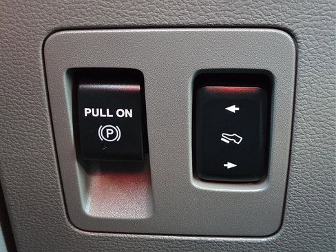 Used 2016 Ford F150 XLT w/ Equipment Group 302A Luxury image 17