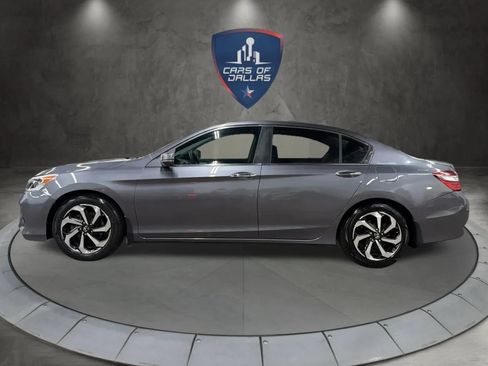 Used 2017 Honda Accord EX image 2