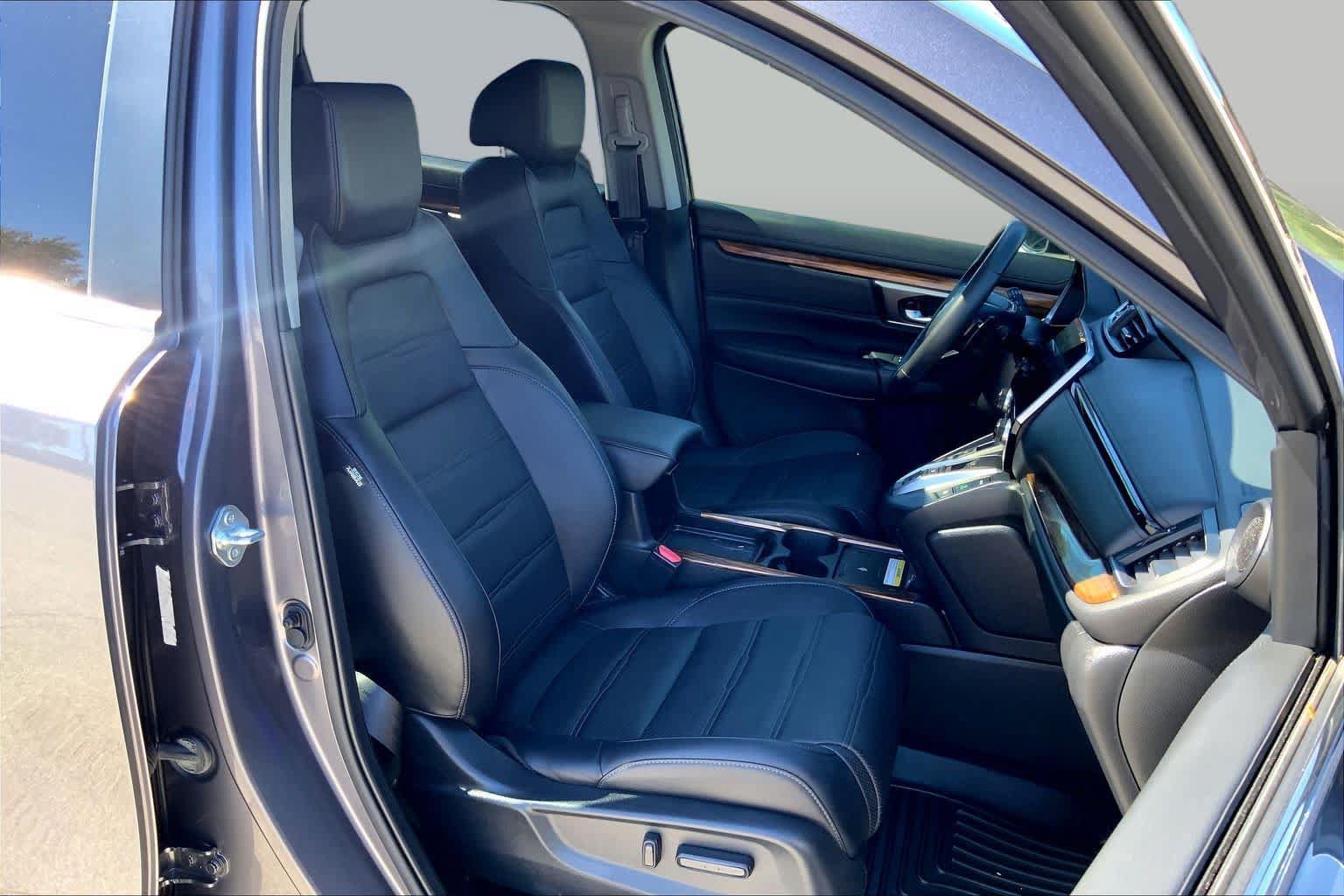 Used 2022 Honda CR-V Touring image 9