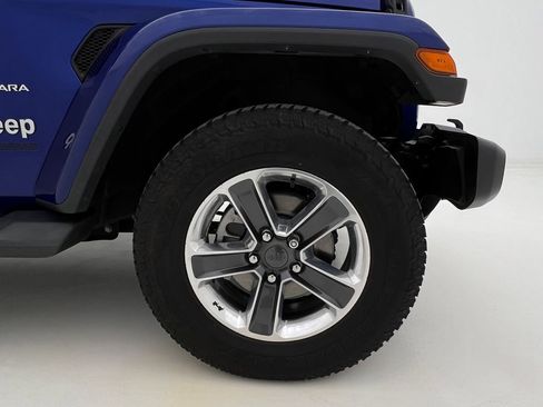 Used 2018 Jeep Wrangler Unlimited Sahara image 29