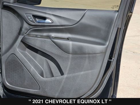 Used 2021 Chevrolet Equinox LT image 31
