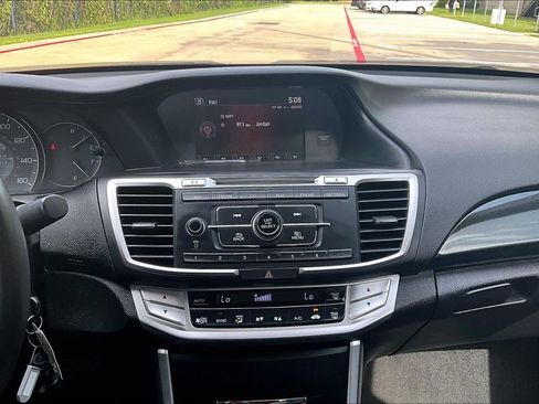 Used 2014 Honda Accord Sport image 43