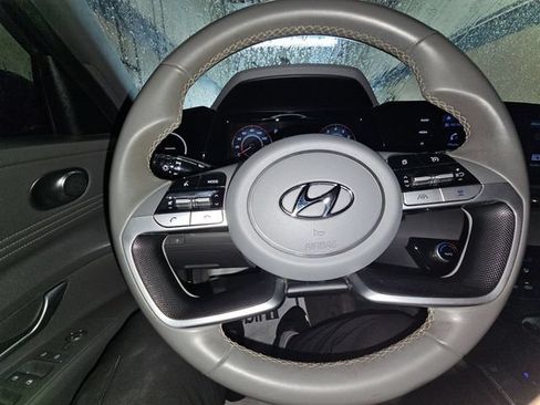 Used 2022 Hyundai Elantra SEL w/ Convenience + Premium Package FWD image 35