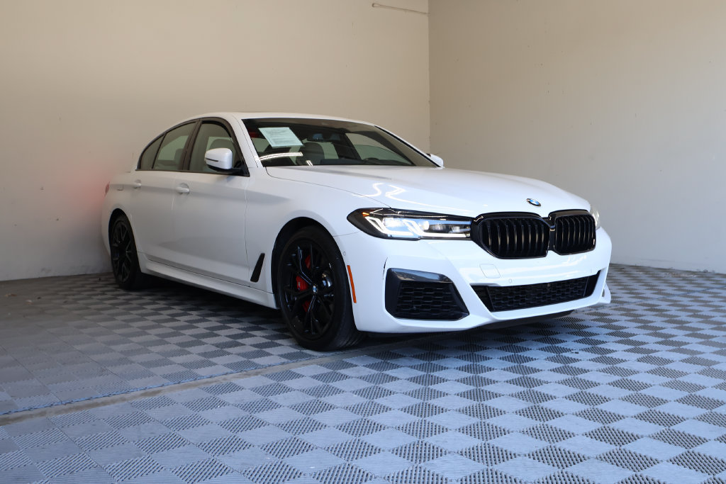 Used 2023 BMW 540i w/ M Sport Package RWD image 6
