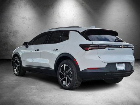 New 2026 Chevrolet Equinox EV LT FWD image 4