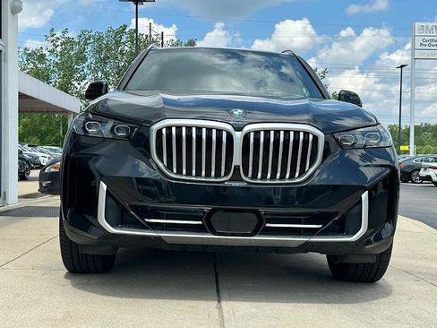 Certified 2025 BMW X5 xDrive40i w/ Premium Package AWD/4WD image 2