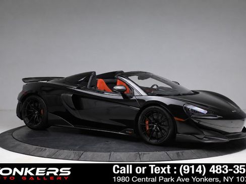 Used 2020 McLaren 600LT Spider RWD image 2